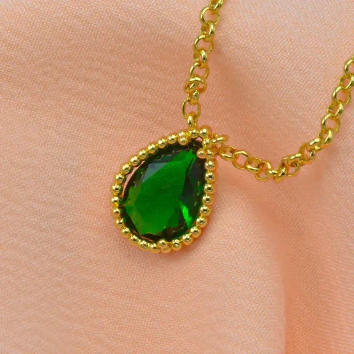 Émeraude Vert الزمرد الاخضر